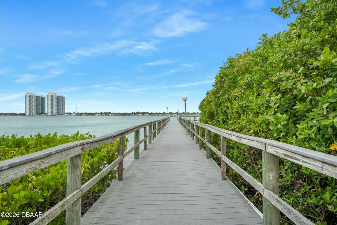 925 N Halifax Avenue, Unit 204, Daytona Beach, FL 32118 Photo