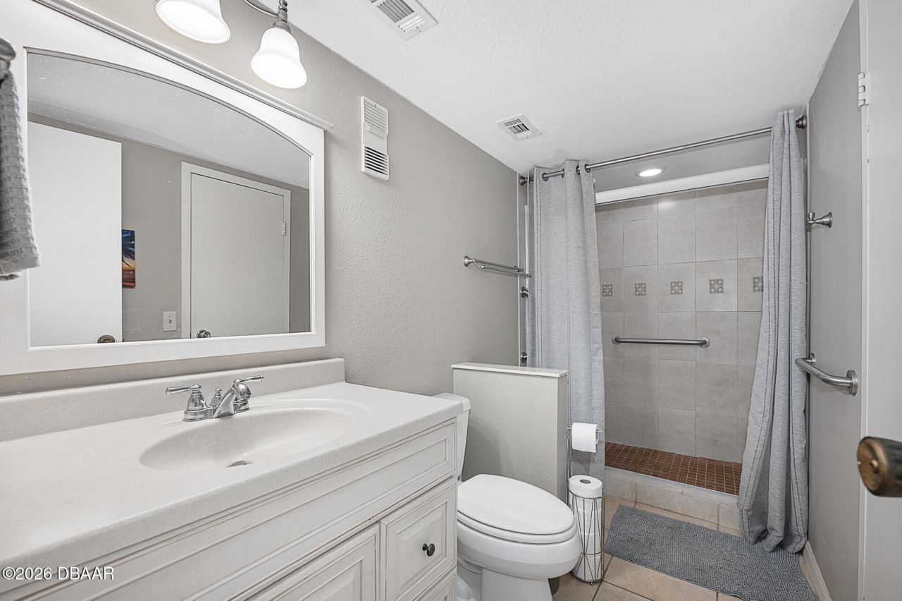 925 N Halifax Avenue, Unit 204, Daytona Beach, FL 32118 Photo