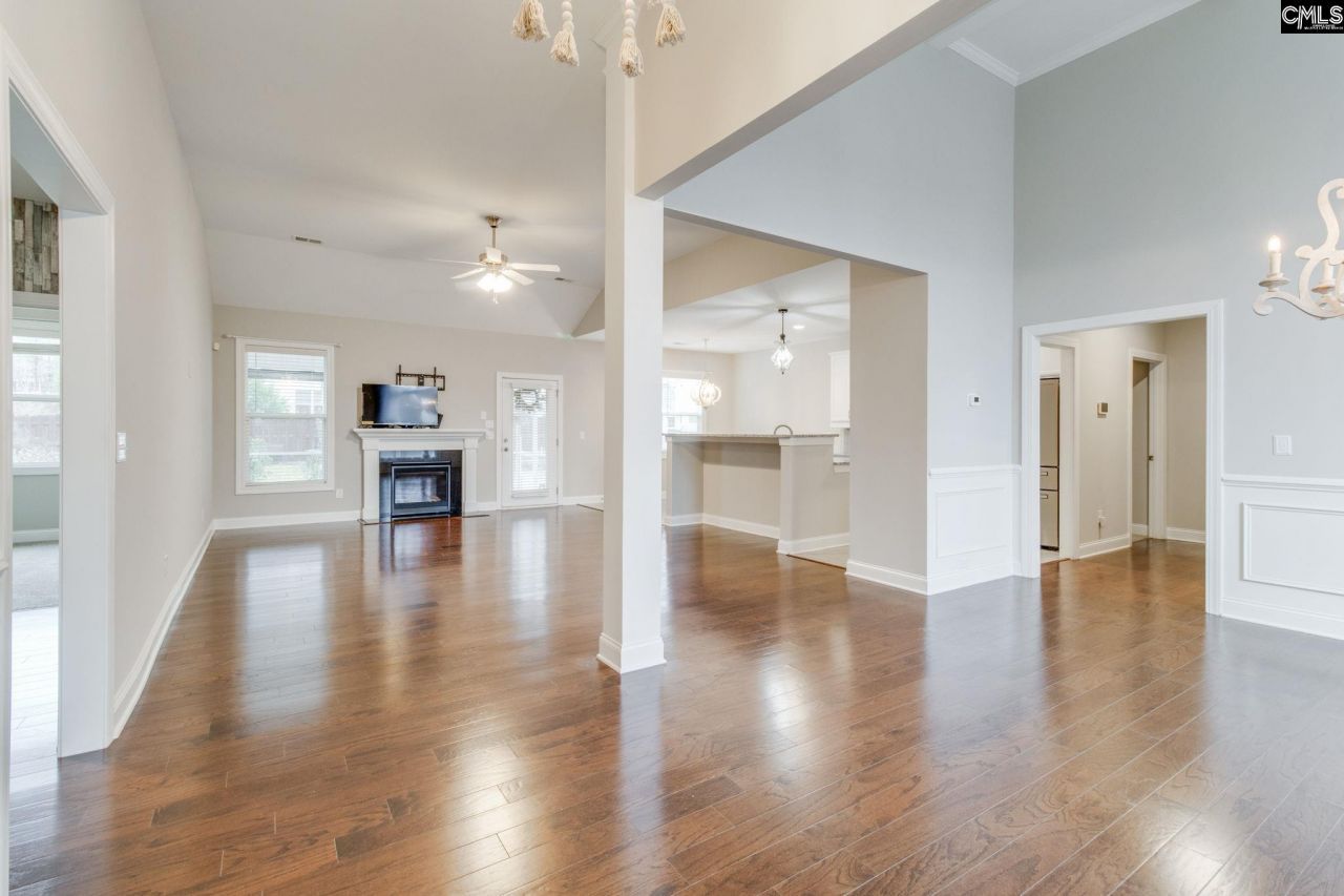 571 Maple Valley Loop  Photo 4