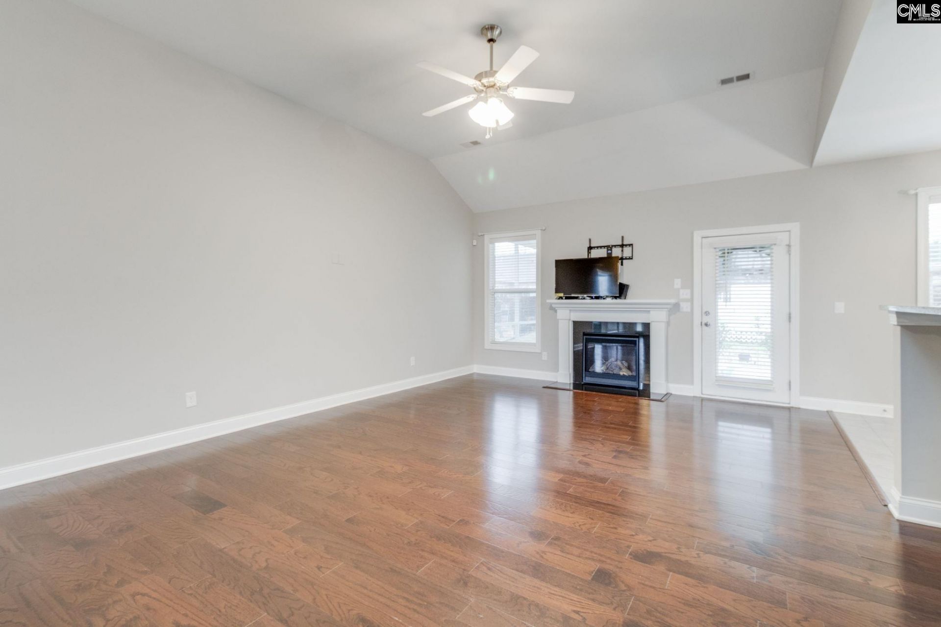 571 Maple Valley Loop Photo 9