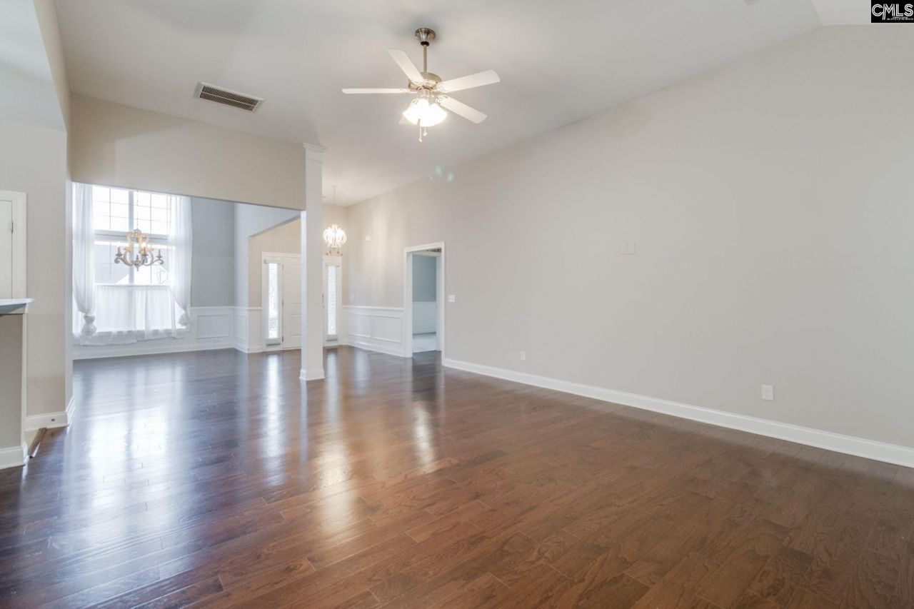 571 Maple Valley Loop  Photo 9