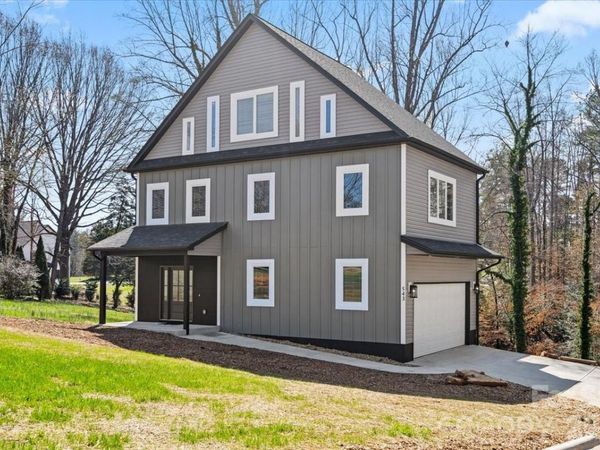 543 30th Avenue NW, Hickory, NC 28601