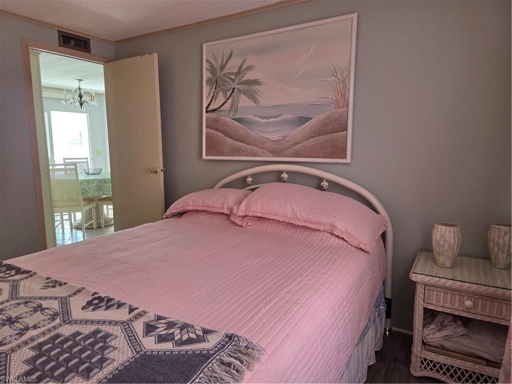 561 Winning Way, North Fort Myers, FL 33917 Photo