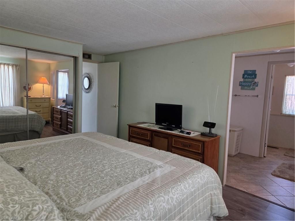 561 Winning Way, North Fort Myers, FL 33917 Photo