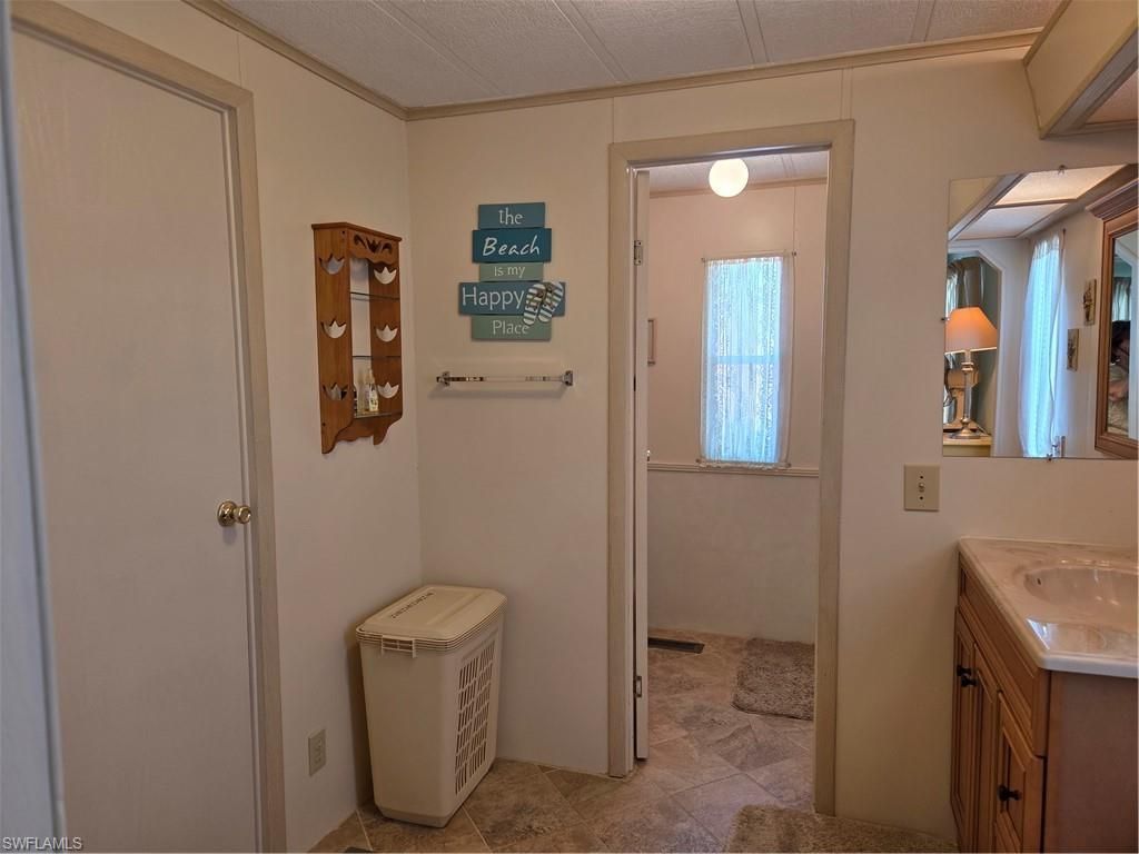 561 Winning Way, North Fort Myers, FL 33917 Photo