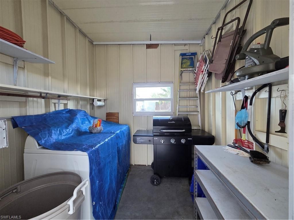 561 Winning Way, North Fort Myers, FL 33917 Photo