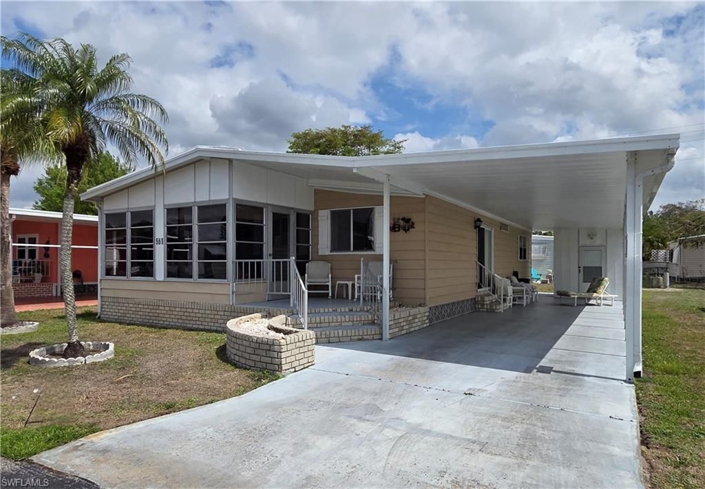 561 Winning Way, North Fort Myers, FL 33917 Photo