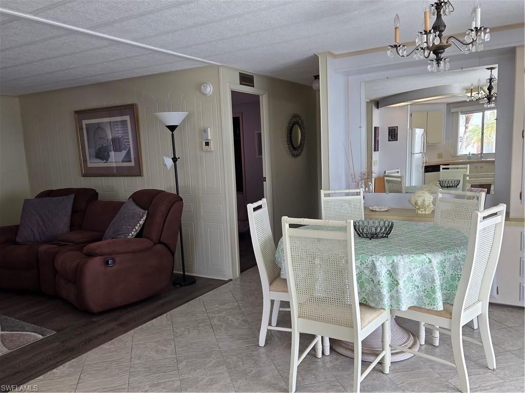 561 Winning Way, North Fort Myers, FL 33917 Photo