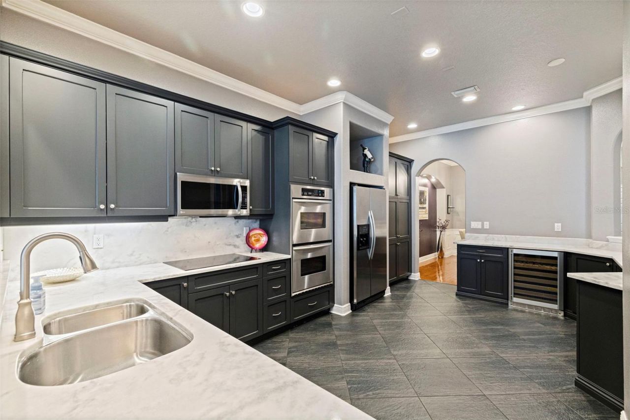 618 Saxony Boulevard , Saint Petersburg, FL 33716 Photo