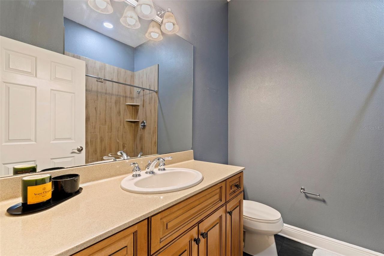 618 Saxony Boulevard , Saint Petersburg, FL 33716 Photo