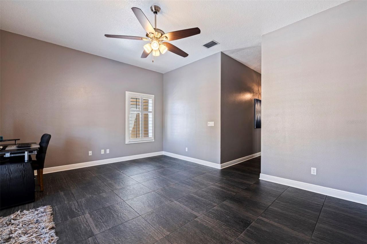 618 Saxony Boulevard , Saint Petersburg, FL 33716 Photo