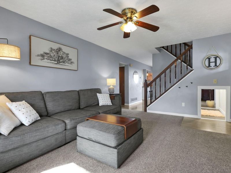 3064 Meadowsglen Court, Dublin, OH 43017 Photo 7