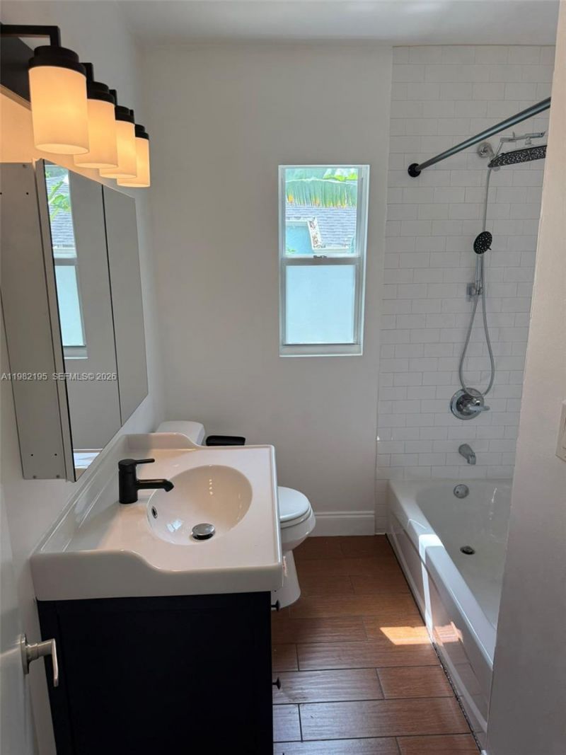 294 NE 57th St, Miami, FL 33137 Photo