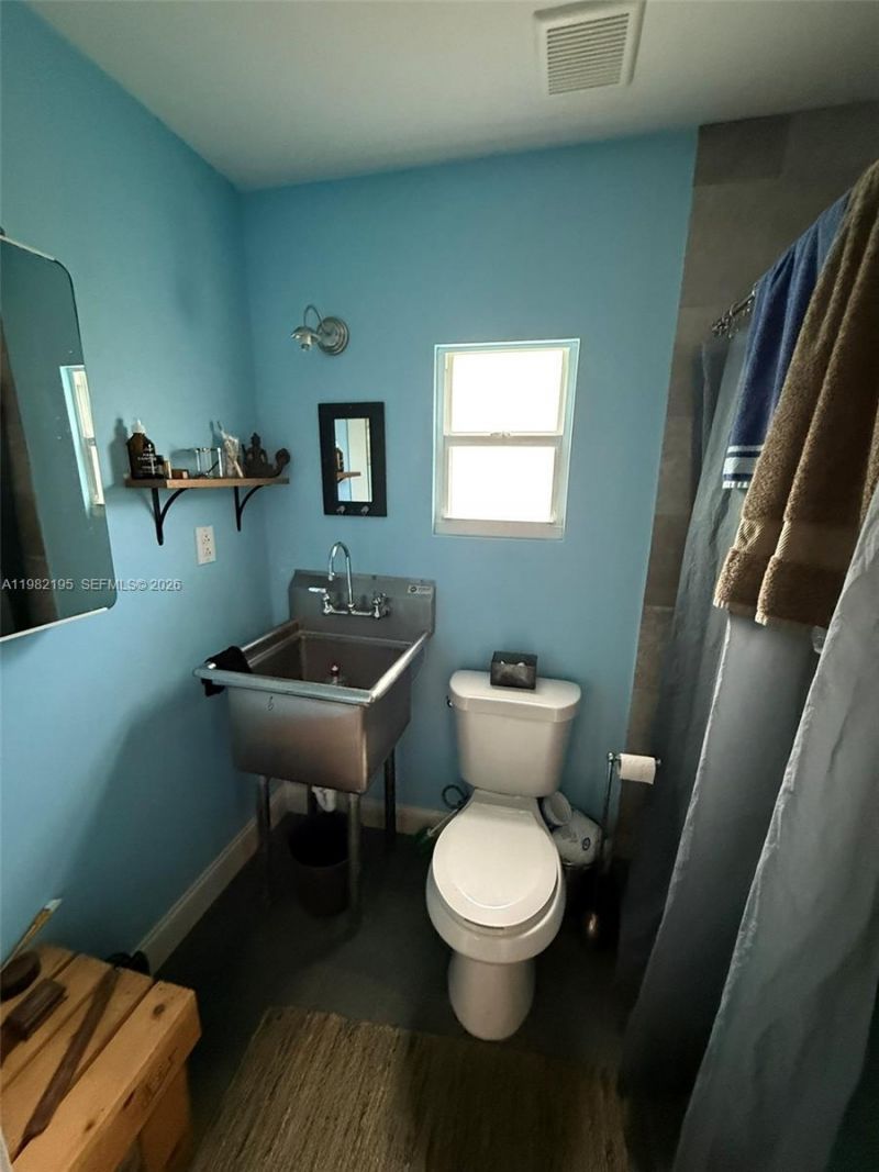 294 NE 57th St, Miami, FL 33137 Photo