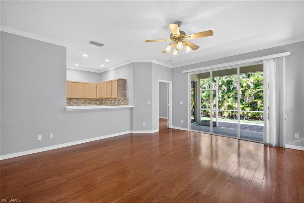 599 Crossfield Cir, Unit 35, Naples, FL 34104 Photo
