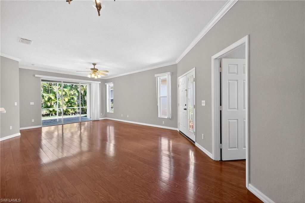 599 Crossfield Cir, Unit 35, Naples, FL 34104 Photo