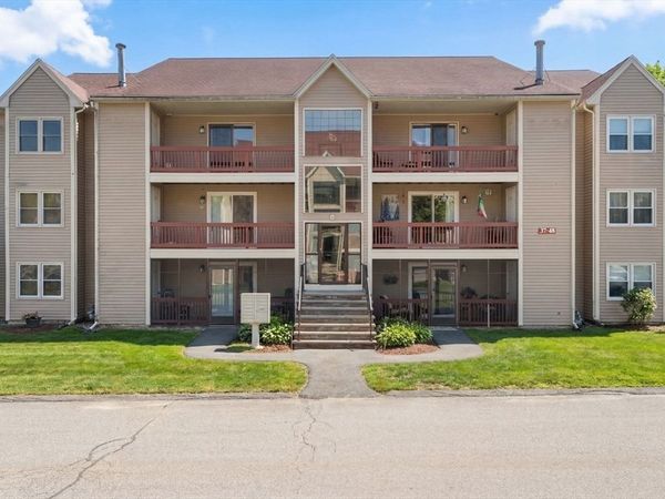 46 Randolph Dr, Unit 46, Tewksbury, MA 01876