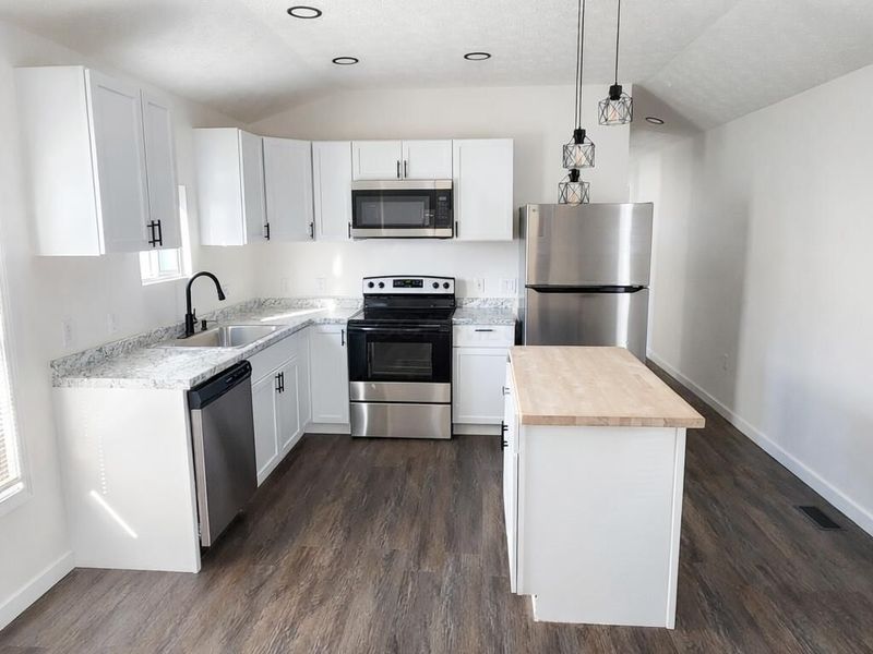 1049 Harmon Avenue, Unit G7, Columbus, OH 43223 Photo 2