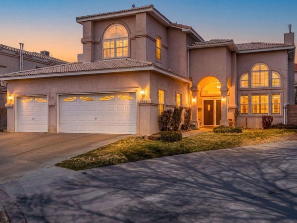 8608 Tierra Alegre Drive NE, Albuquerque, NM 87122