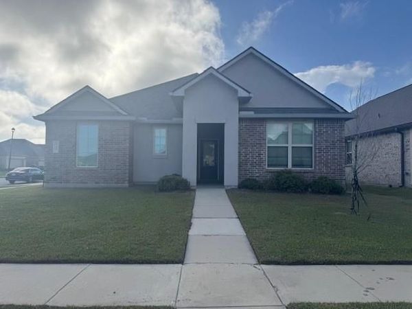 713 LAKESHORE VILLAGE EAST Drive E, Slidell, LA 70461