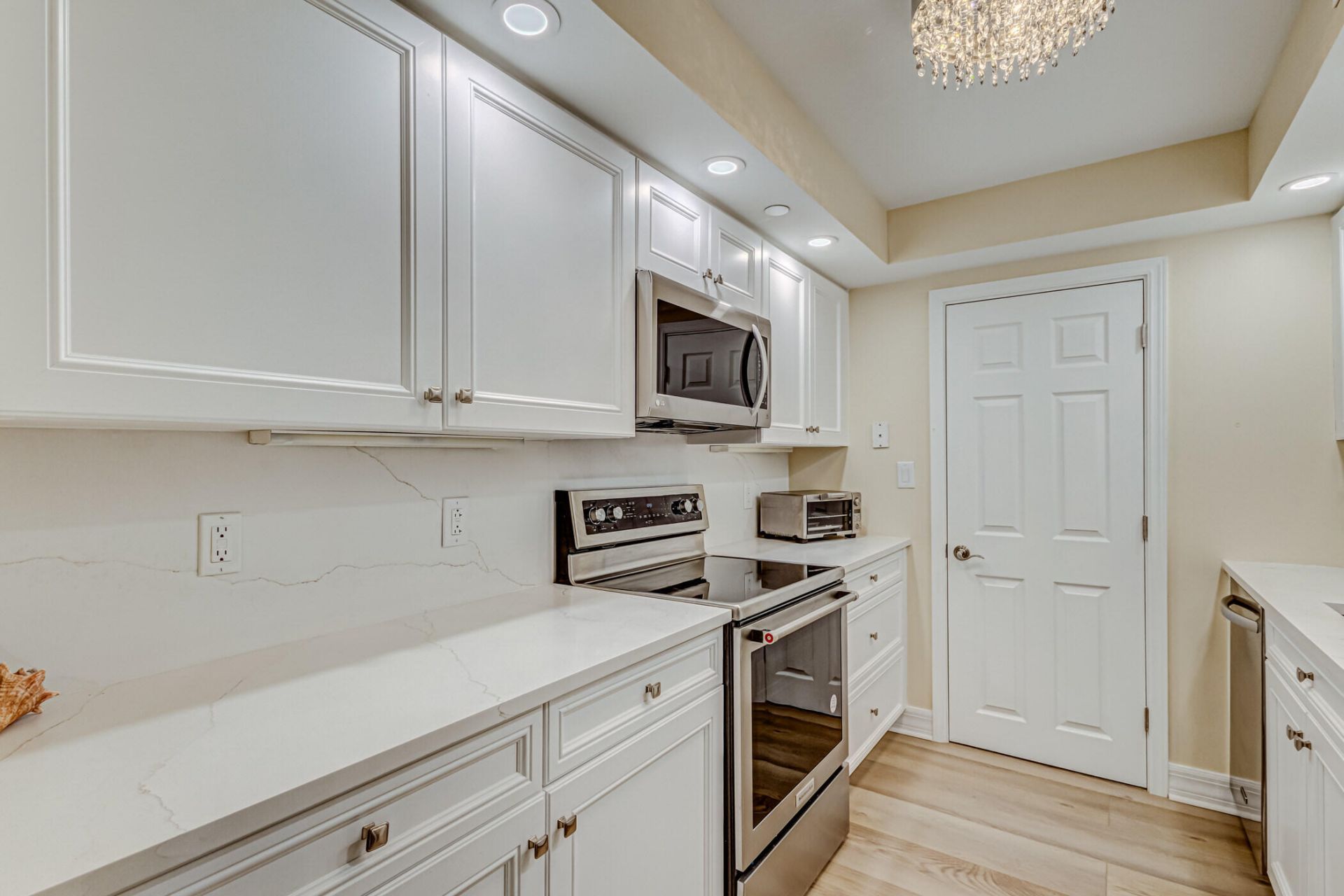 3000 N Ocean Drive, Unit 4g, Singer Island, FL 33404 Photo