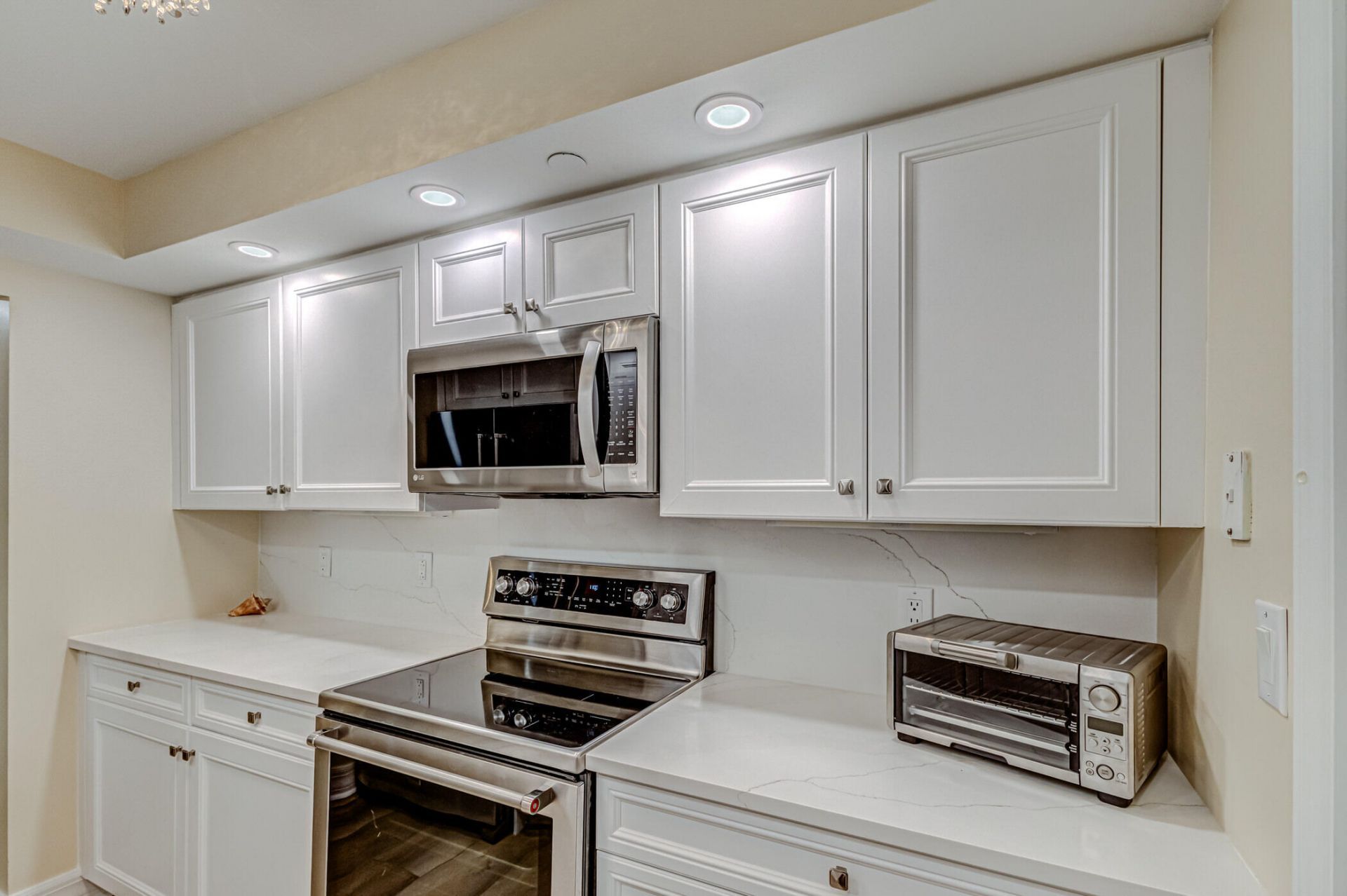 3000 N Ocean Drive, Unit 4g, Singer Island, FL 33404 Photo