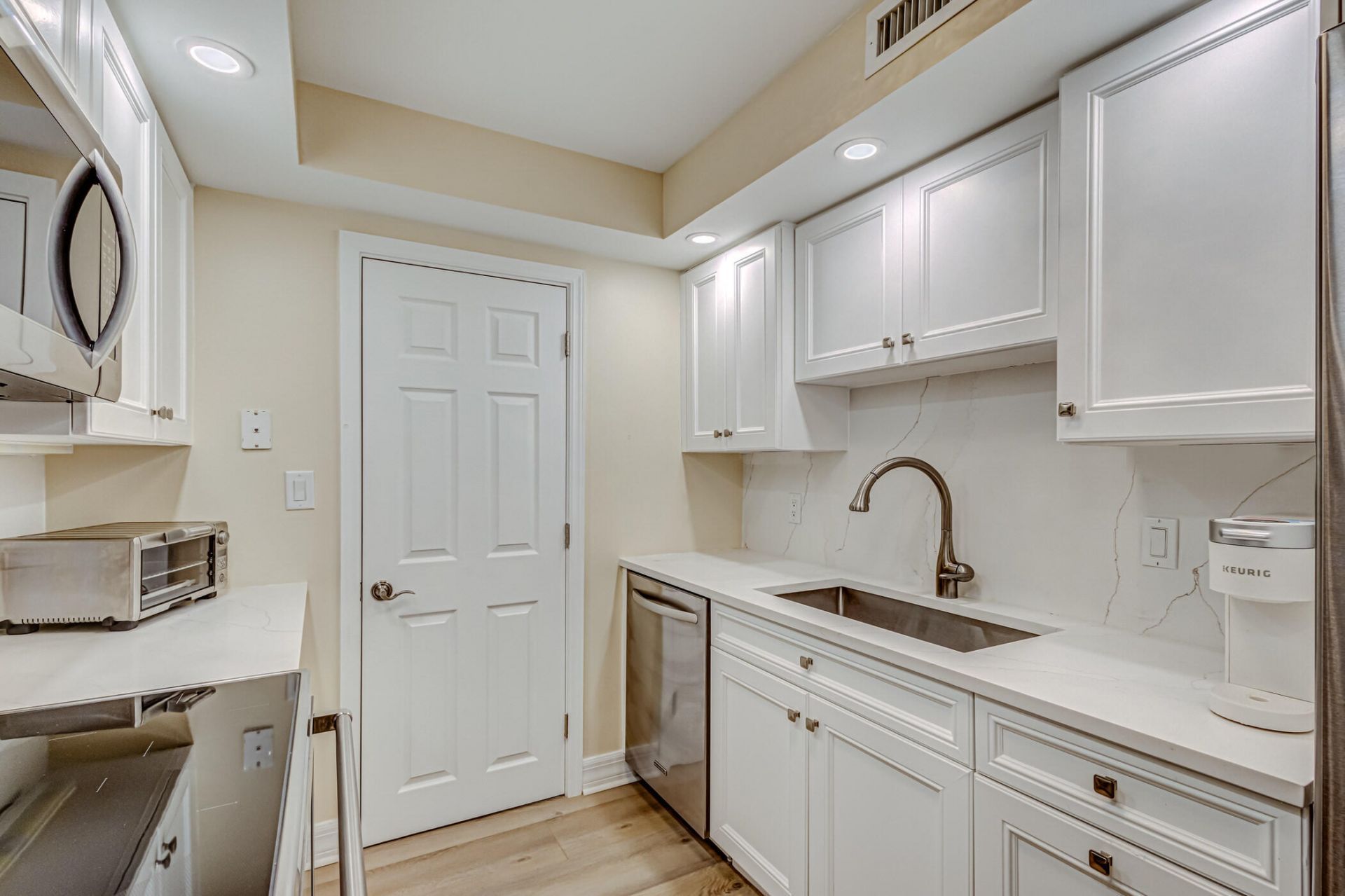 3000 N Ocean Drive, Unit 4g, Singer Island, FL 33404 Photo