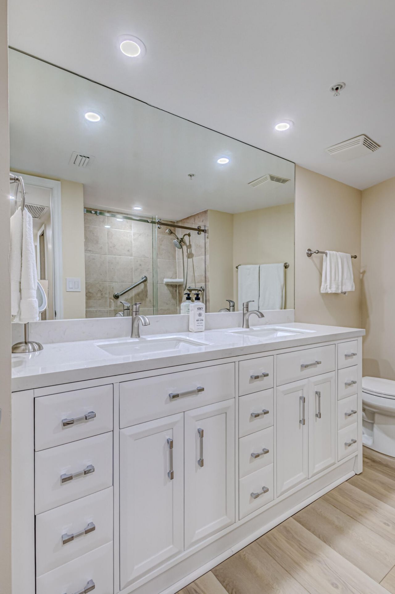 3000 N Ocean Drive, Unit 4g, Singer Island, FL 33404 Photo