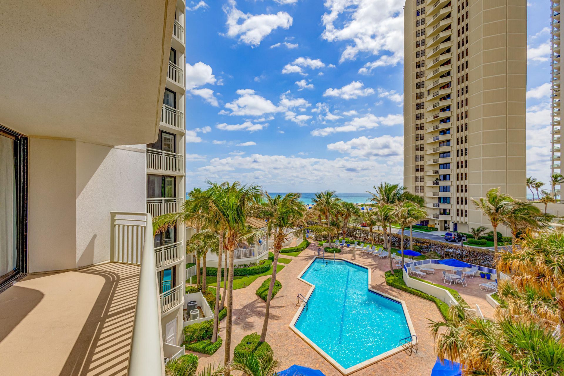 3000 N Ocean Drive, Unit 4g, Singer Island, FL 33404 Photo
