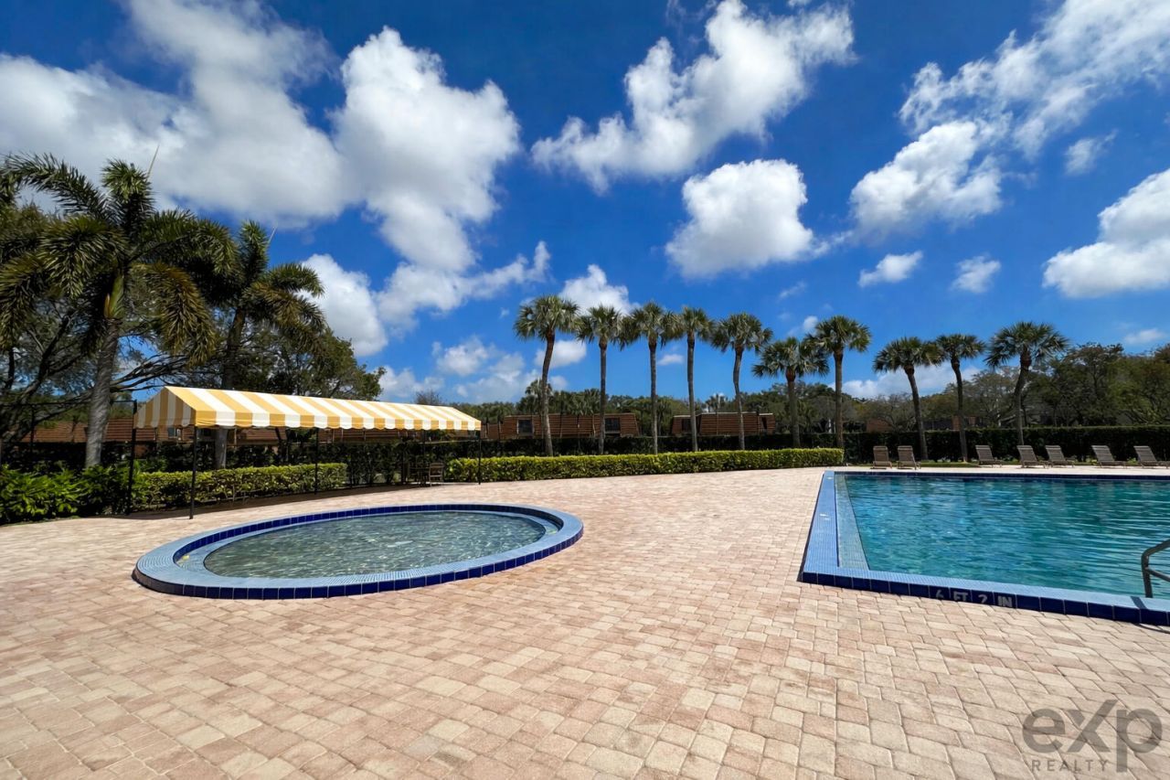 1008 10th Way, West Palm Beach, FL 33407 Photo