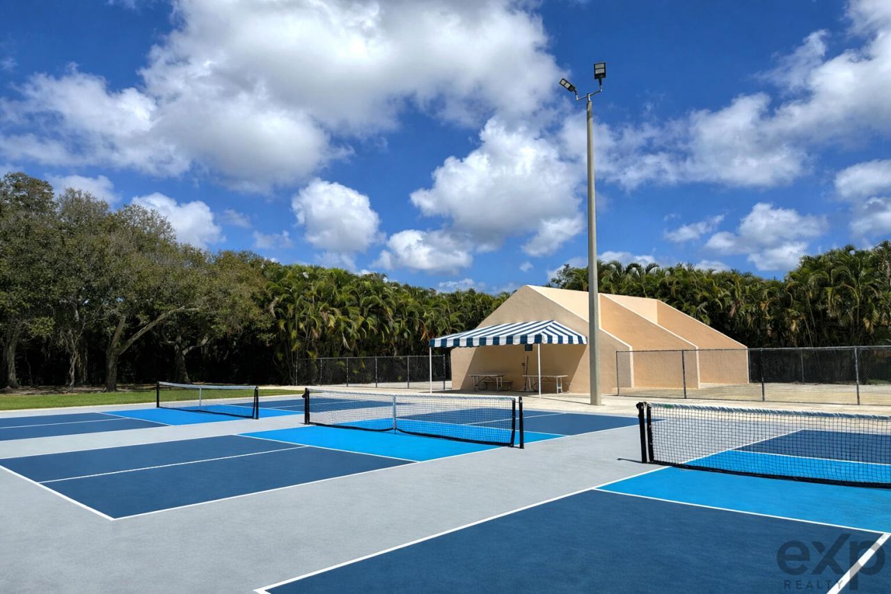 1008 10th Way, West Palm Beach, FL 33407 Photo