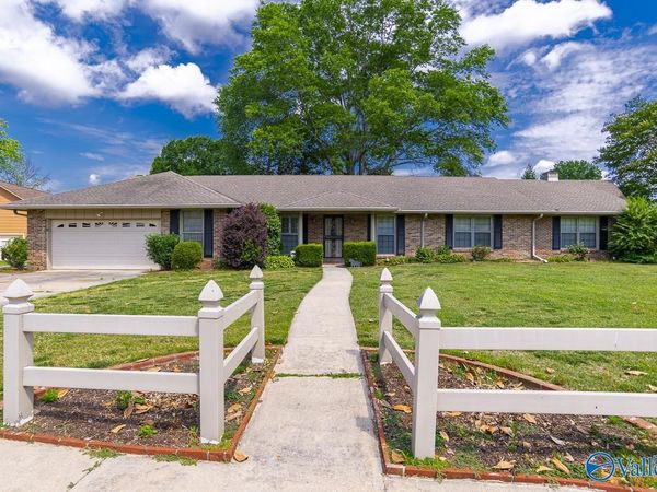 7823 Horseshoe Trail SE, Huntsville, AL 35802