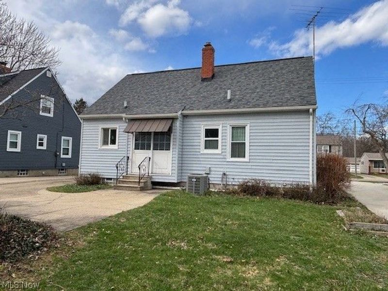 1606 Fairfax Road, Akron, OH 44313 Photo 4