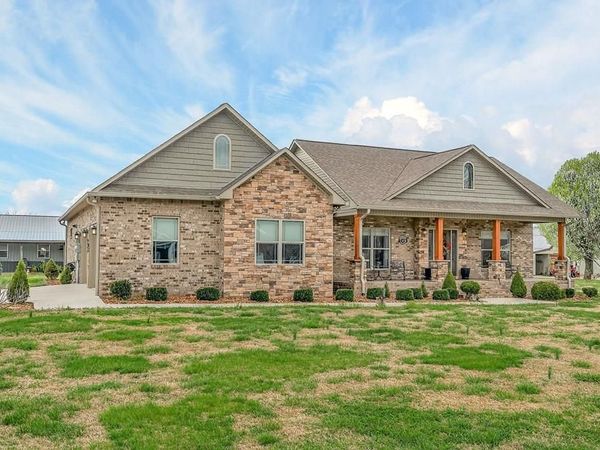 748 Brookemeade Dr, Sparta, TN 38583