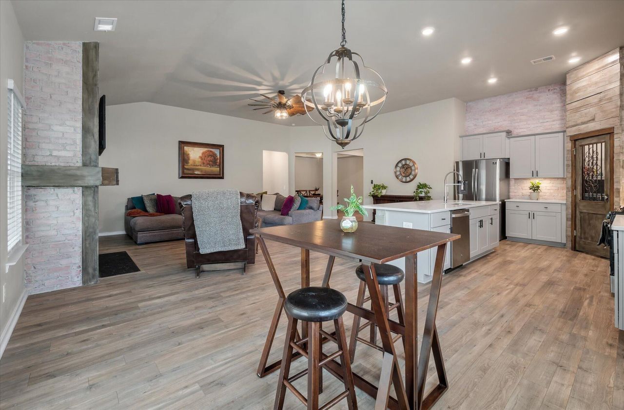 226 Garden Lily Lane Photo 10