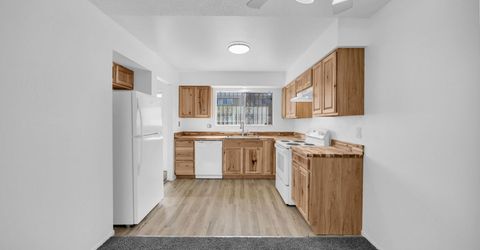 577 Smithridge Park, Reno, NV 89502 Photo