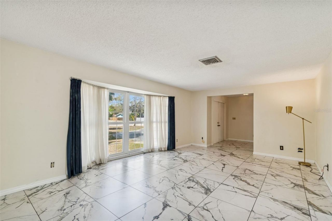 2027 Park Street N, Saint Petersburg, FL 33710 Photo