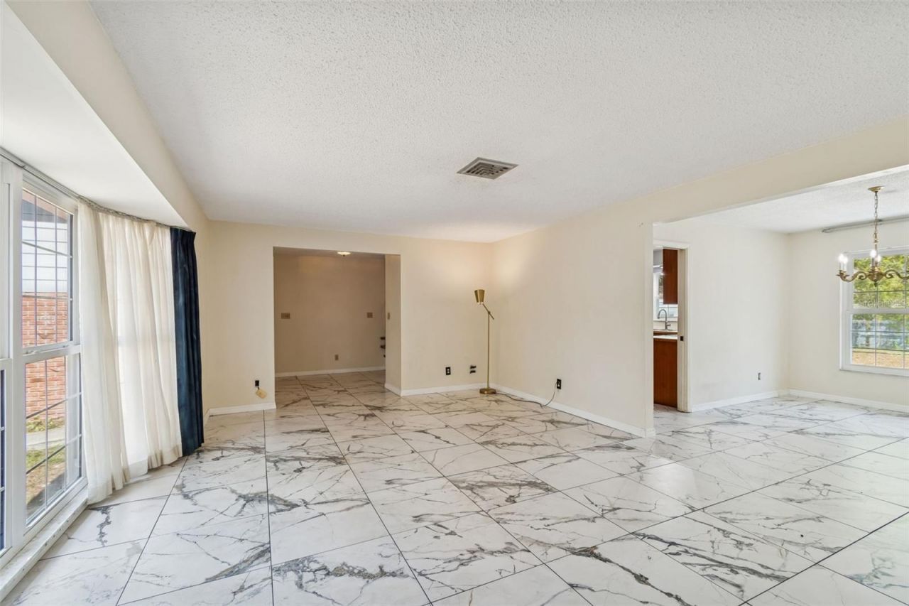 2027 Park Street N, Saint Petersburg, FL 33710 Photo