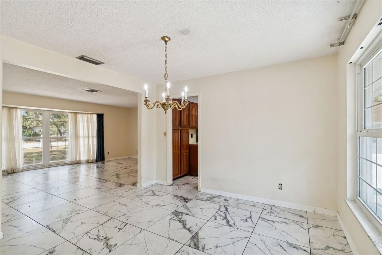 2027 Park Street N, Saint Petersburg, FL 33710 Photo