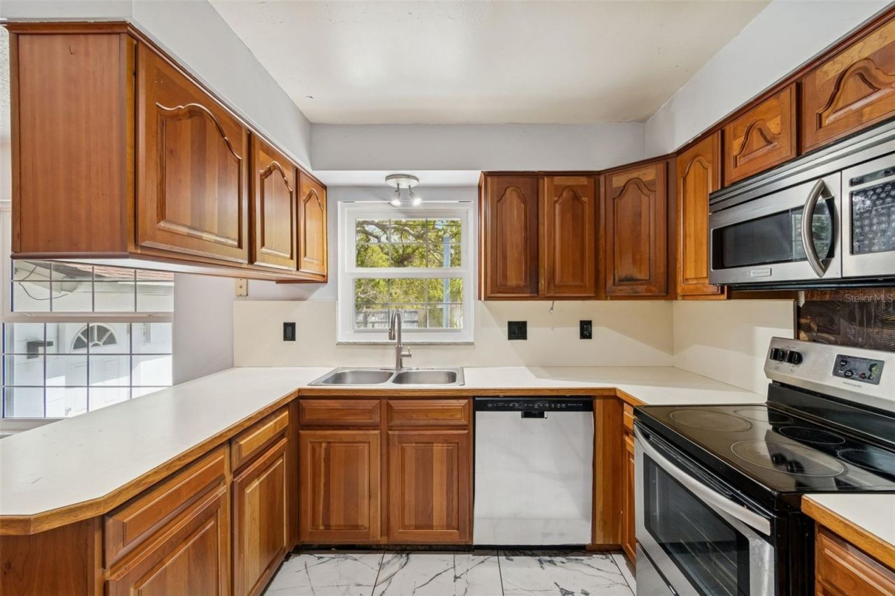 2027 Park Street N, Saint Petersburg, FL 33710 Photo