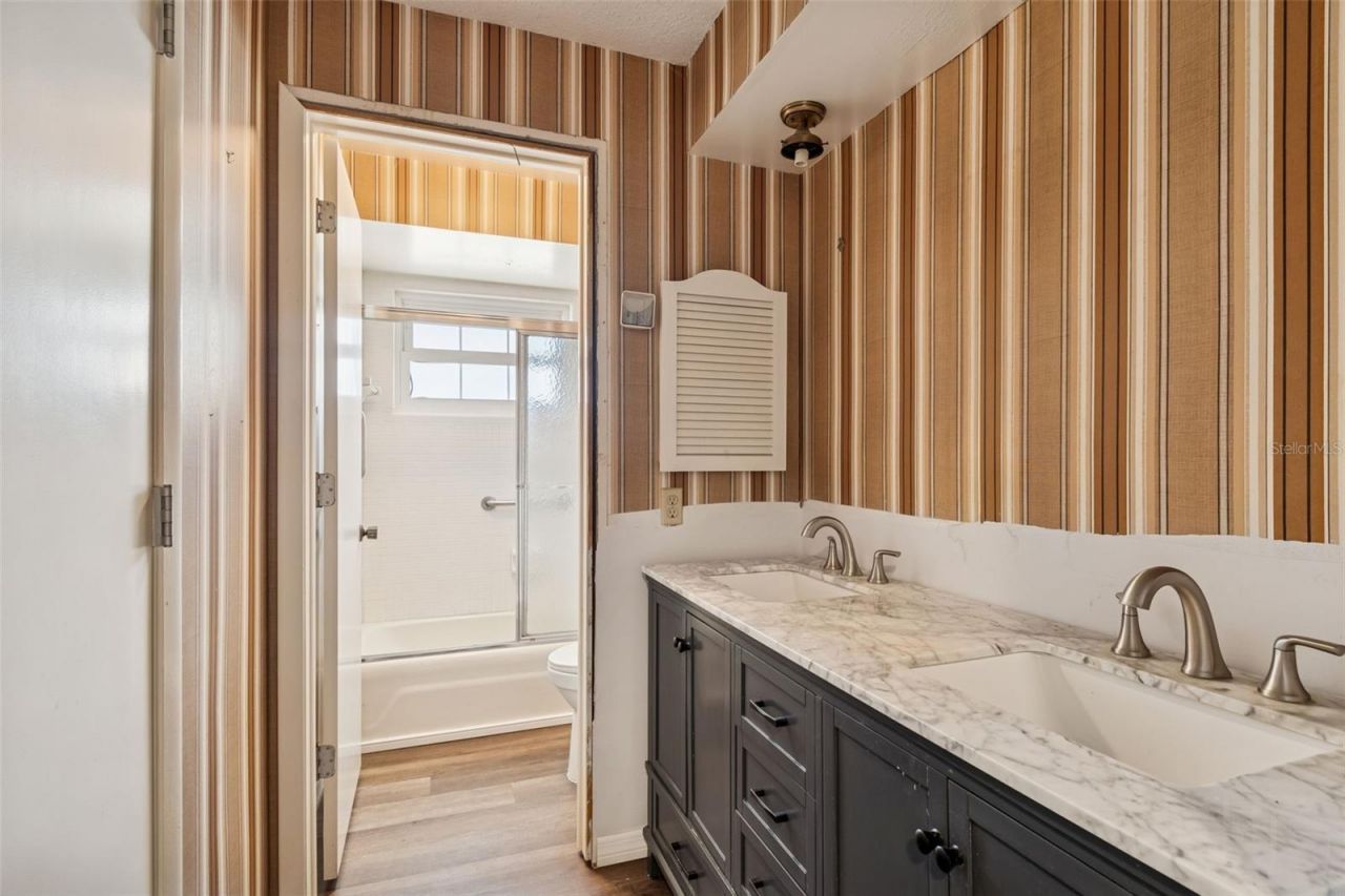 2027 Park Street N, Saint Petersburg, FL 33710 Photo