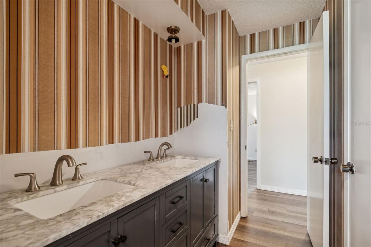 2027 Park Street N, Saint Petersburg, FL 33710 Photo