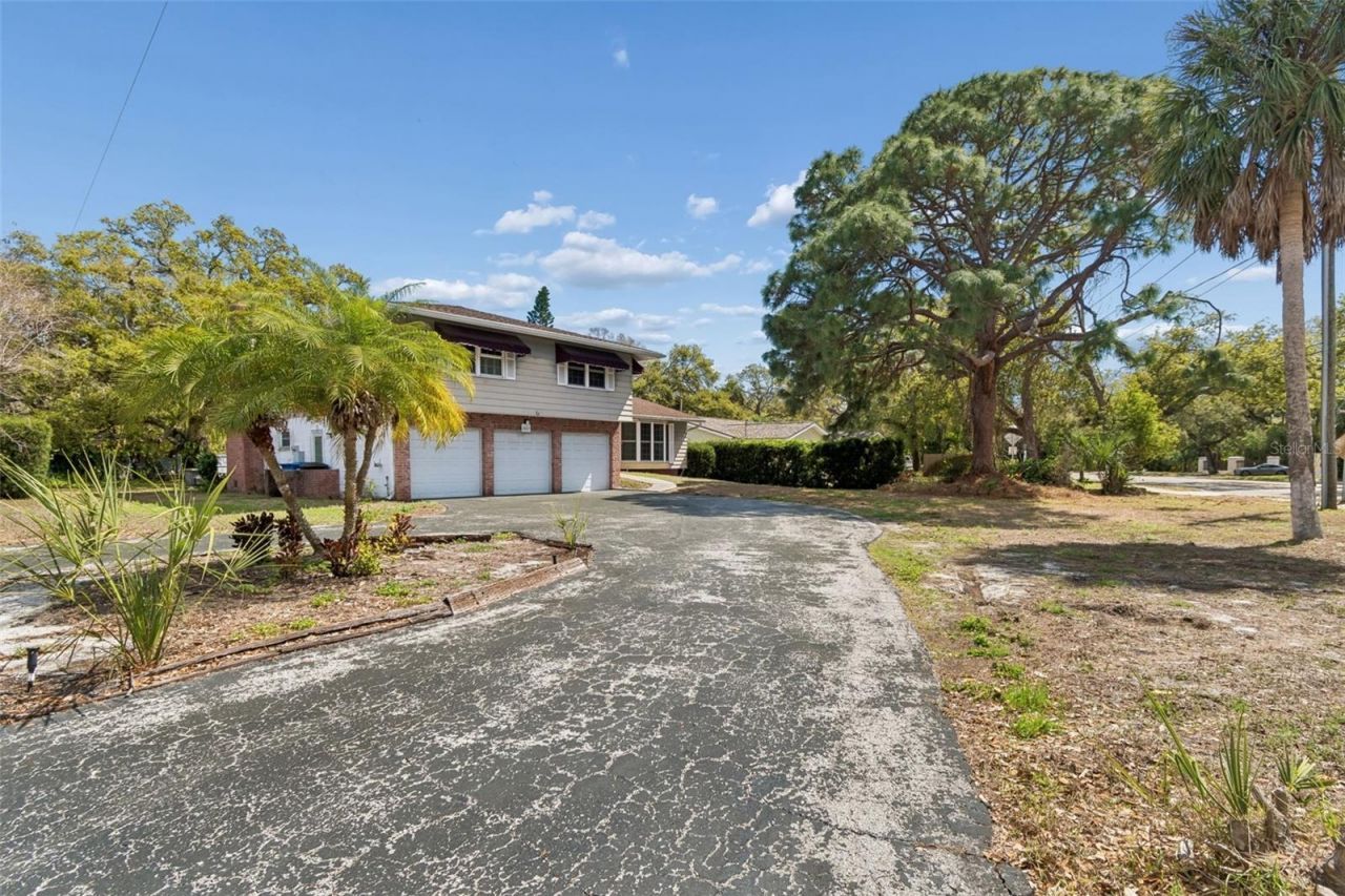 2027 Park Street N, Saint Petersburg, FL 33710 Photo