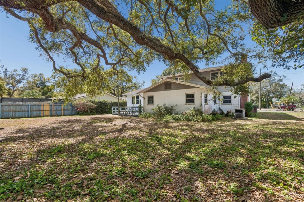 2027 Park Street N, Saint Petersburg, FL 33710 Photo