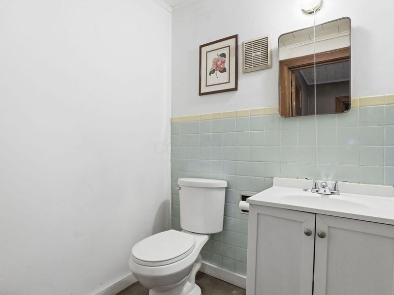 102 E Gambier Street, Mount Vernon, OH 43050 Photo 8