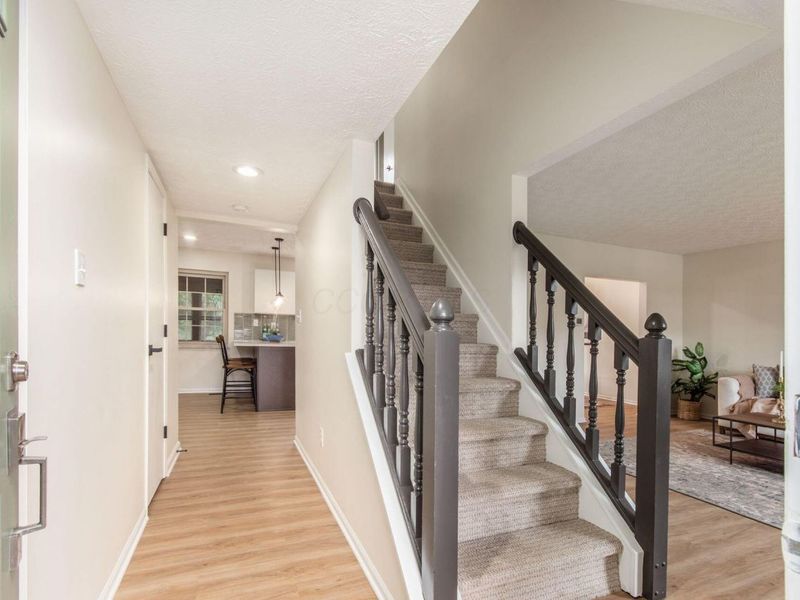 3873 Tweedsmuir Drive, Columbus, OH 43221 Photo 3