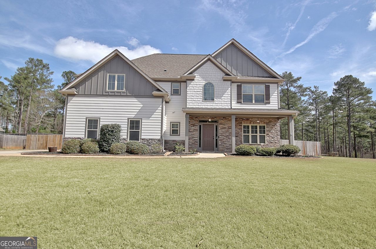 201 Fox Hall Crossing E, Senoia, GA 30276 Main Photo