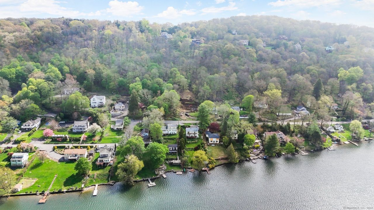 256 State Route 39, New Fairfield, CT 06812 Main Photo