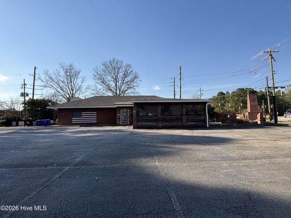 1475 W Market Street , Smithfield, NC 27577