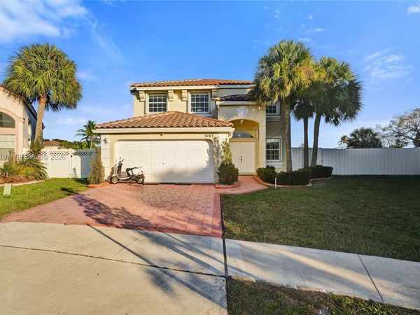 2163 NW 157th Ln , Pembroke Pines, FL 33028